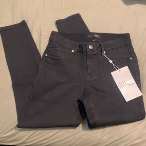 1822 Denim Ankle Skinny Jean